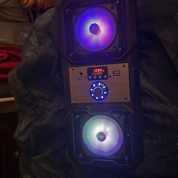 Coby Bluetooth Speaker - Picture 4 of 5